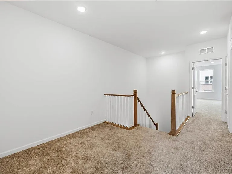 200 Balsam St #208 — Photo 11