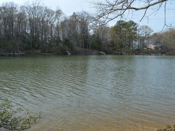 1 Corbin Ln, Heathsville, VA 22473