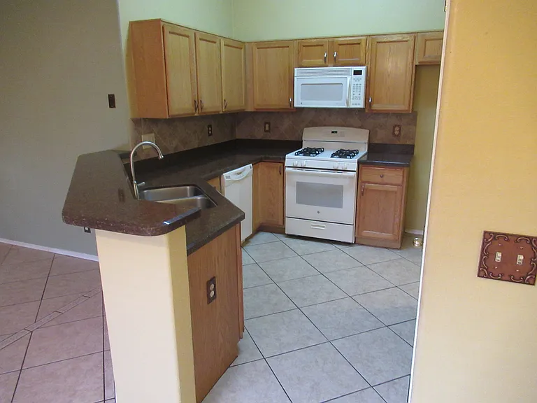 1190 N Falcon Ridge Dr — Photo 14