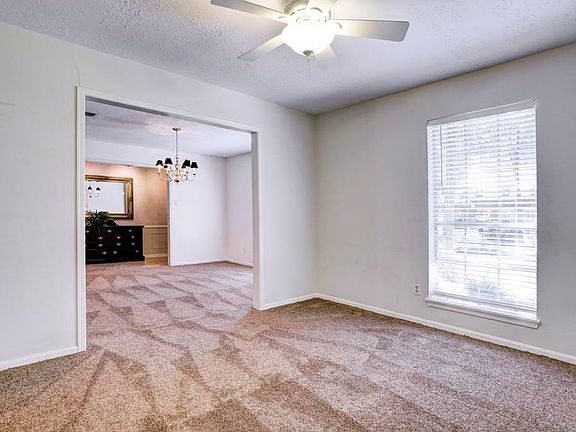 5th image of 3842 Woodbriar Dr