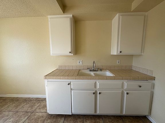 4th image of 13103 Roselle Ave APT 4