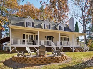 17 Old Gap Creek Rd, Fairview, NC 28730