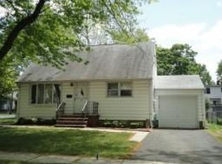 791 Pinewood Rd, Union, NJ 07083
