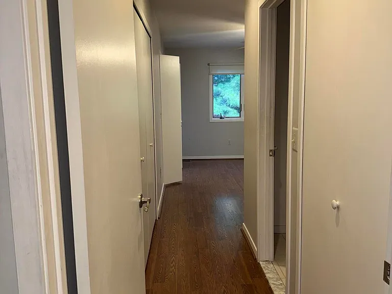 741 Woods Ct — Photo 10