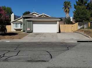 208 Woodlake Rd, Lake Elsinore, CA 92530