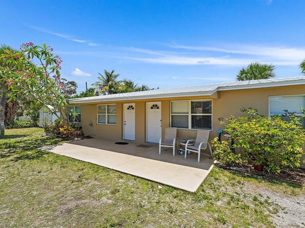 19147 SE Hillcrest Dr APT A