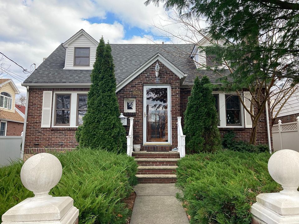 1st image of 689 Pelton Ave