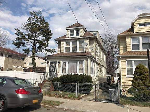 4th image of 117-11 Inwood St