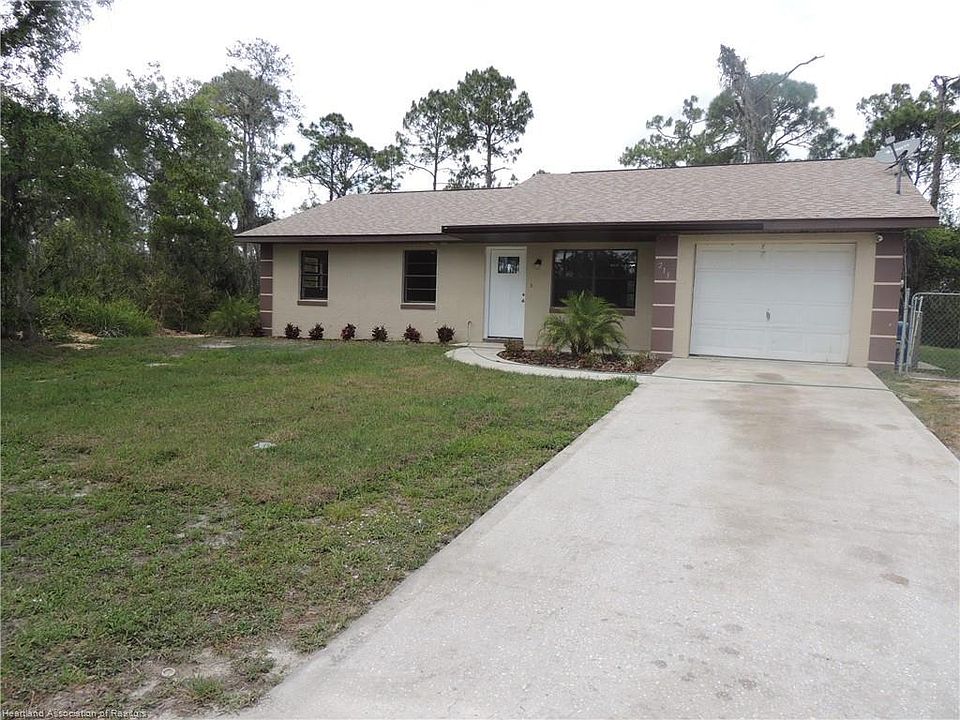 1st image of 213 Pelican Ave
