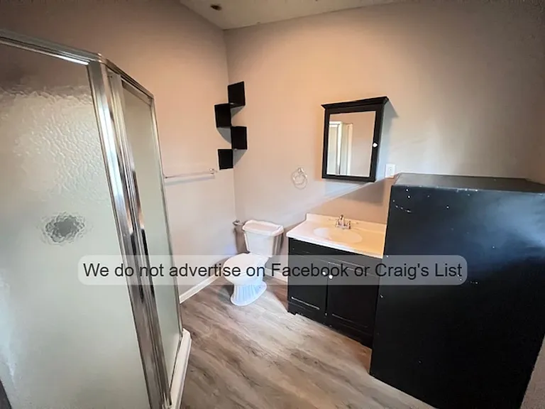 219 N Ingleside Dr — Photo 7
