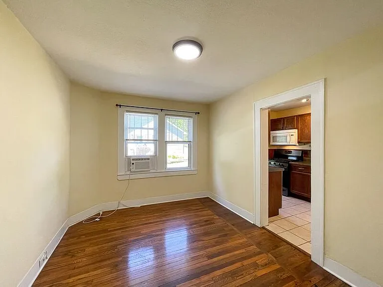 10 Latta St #A — Photo 6