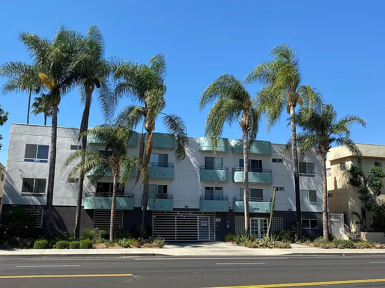 14615 Burbank Blvd #201 — Photo 1