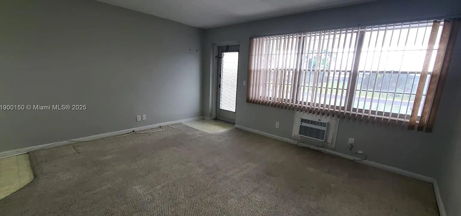 Berkshire A Thru K Condos — Photo 4