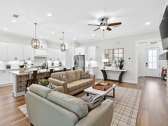 5th image of 117 Caraway Dr