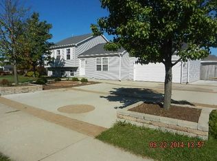 1120 Pheasant Dr, Genoa City, WI 53128