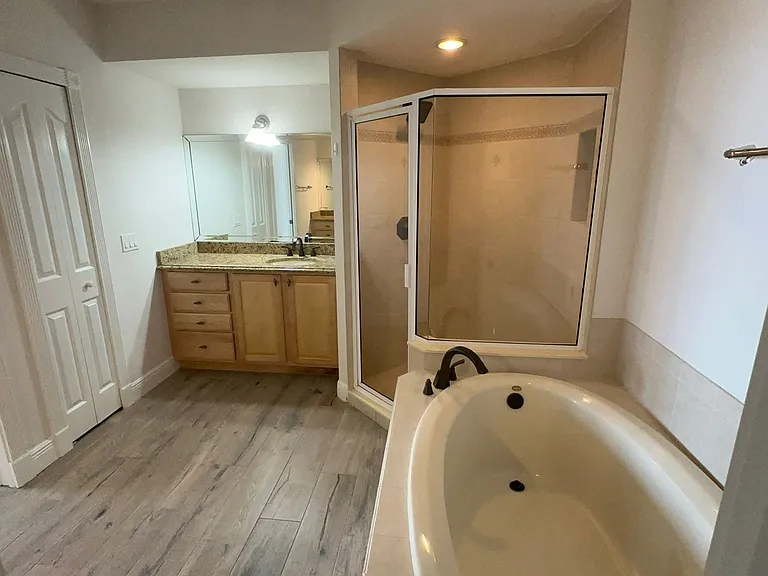 3702 NE Indian River Dr #201 — Photo 12
