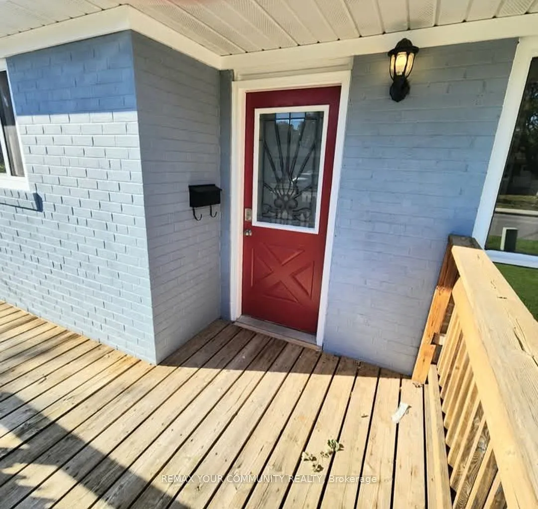 3 bed, $2,700 — Photo 1