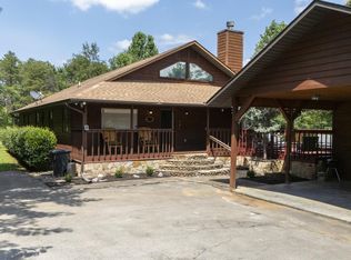 1463 Red Cedar Ln, Sevierville, TN 37876