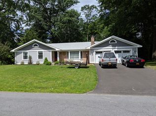 7 La Grange Rd, Delmar, NY 12054