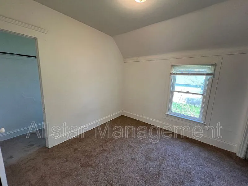 2 bed, 1.0 bath, 900 sqft, $725 — Photo 4