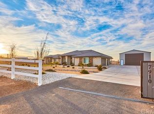 7910 N Arrowhead Rd, Phelan, CA 92371