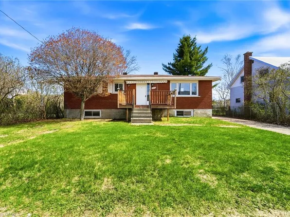 625 1st Ave, Laurentian Valley, ON K8A 5E3