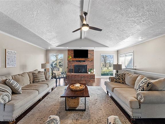 3rd image of 3103 Red Fox Rdg