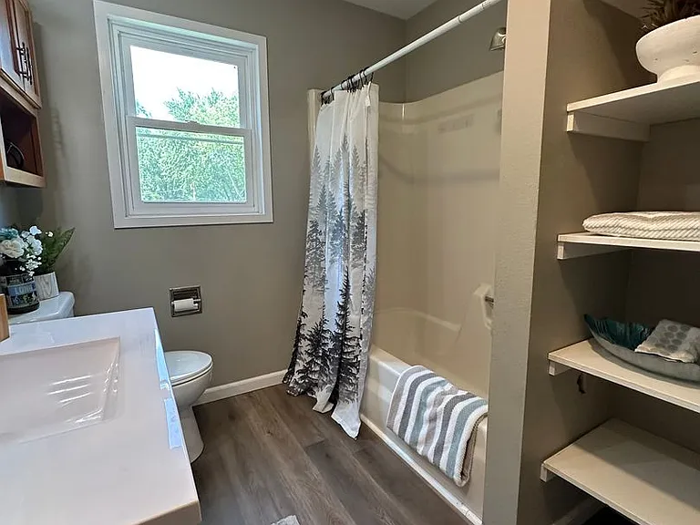 1321 Shultz St — Photo 16