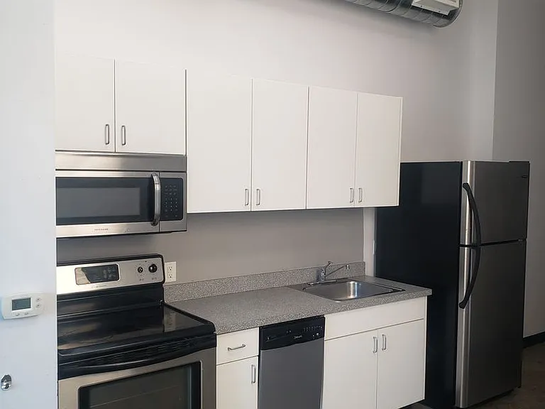 155 Liberty St NE — Photo 4