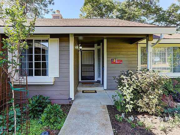 2nd image of 210 Northridge Dr