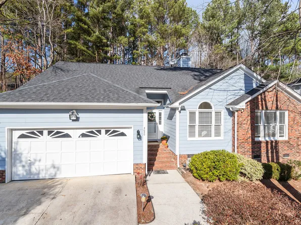 4020 Brook Cross Dr, Apex, NC 27539