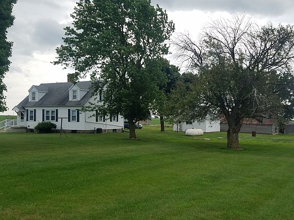 4th image of 2049 County Road 2100 N