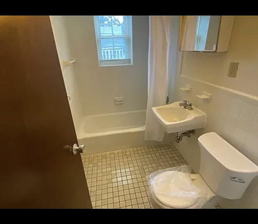 2nd image of 4 Brattle Dr APT 32