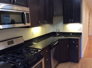 2115 W Birchwood Ave APT 2, Chicago, IL 60645