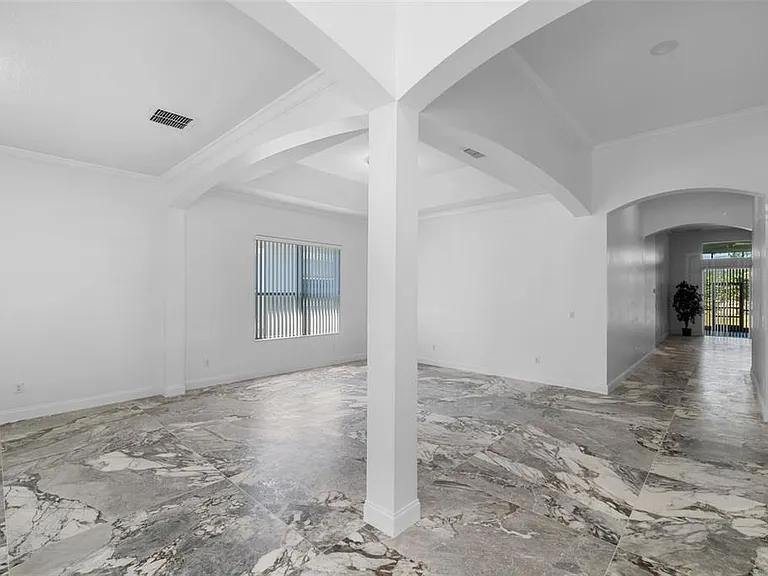 13121 Zori Ln — Photo 9