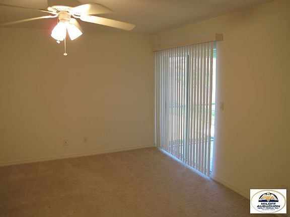 5th image of 207 SE 13th St