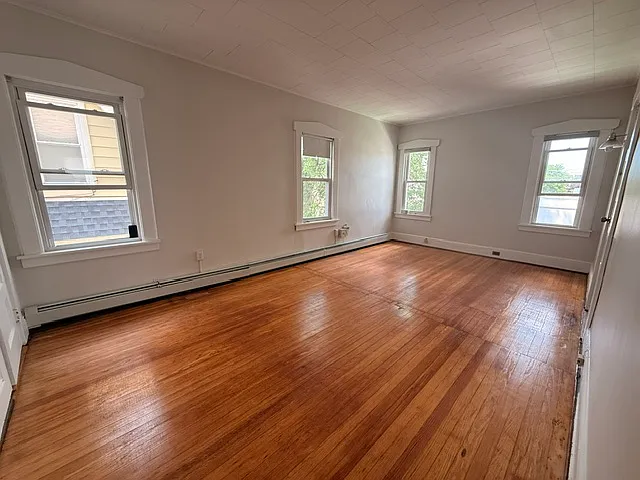34 Demott Ave #2 — Photo 8