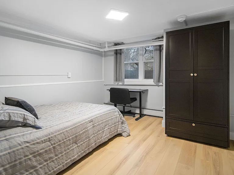 104 Harvard Pl — Photo 44