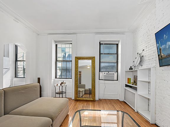 4th image of 352 E 55th St APT 4A