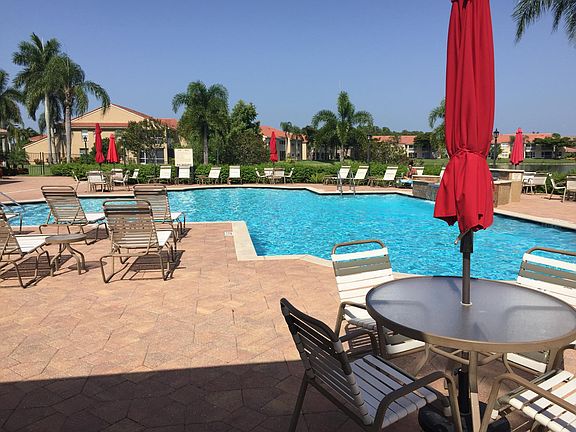 4th image of 6336 Huntington Lakes Cir APT 204