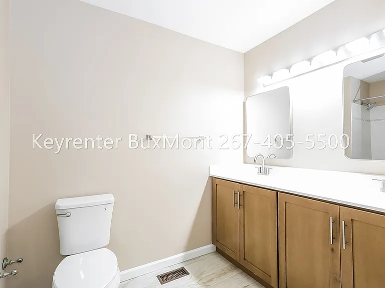 100 Victoria Dr — Photo 7