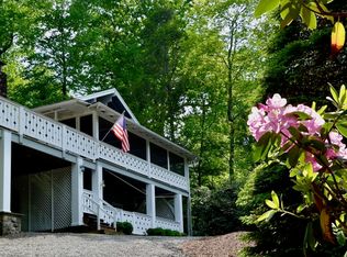 150 Rabbit Run Rd, Buck Hill Falls, PA 18323