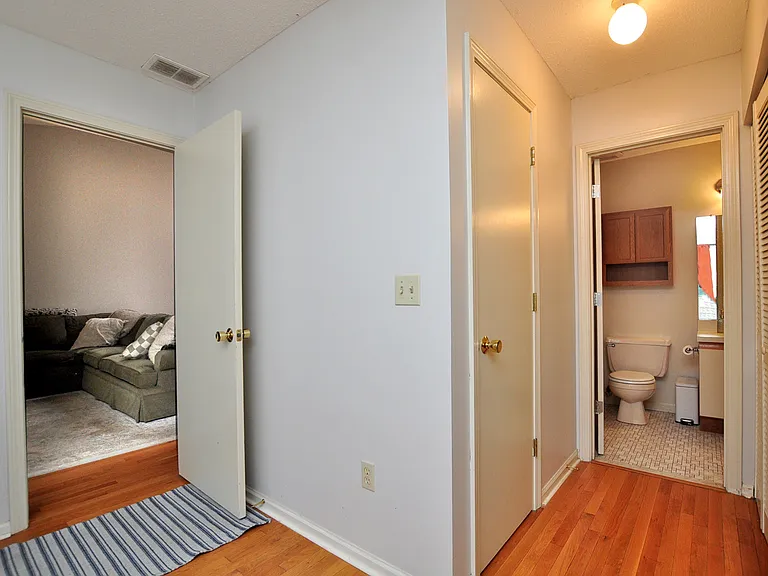 30 Simsbury Lndg #30 — Photo 30