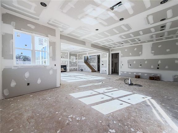 3rd image of 3150 Trickum Rd NE