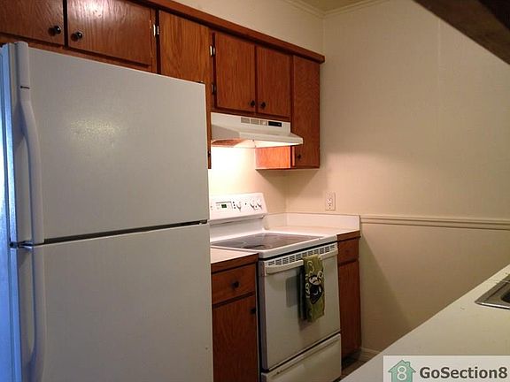 5th image of 1076 Timberlane Trl