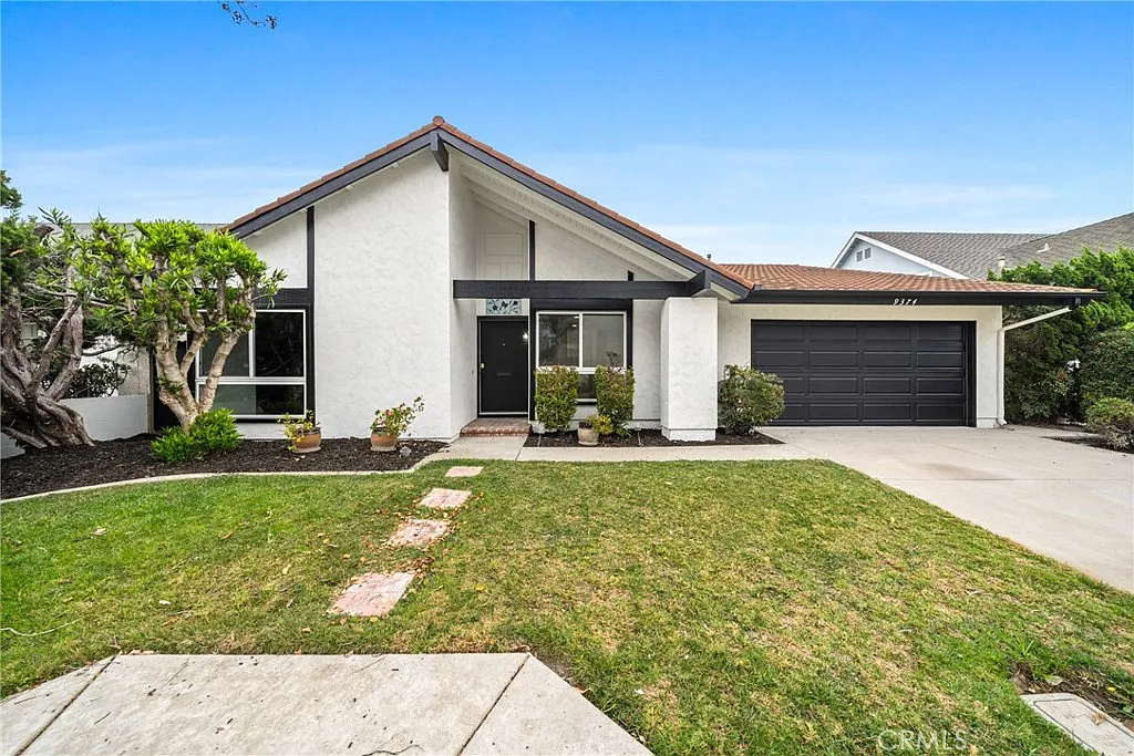 4 bed, 1988 sqft, $5,000 — Photo 2