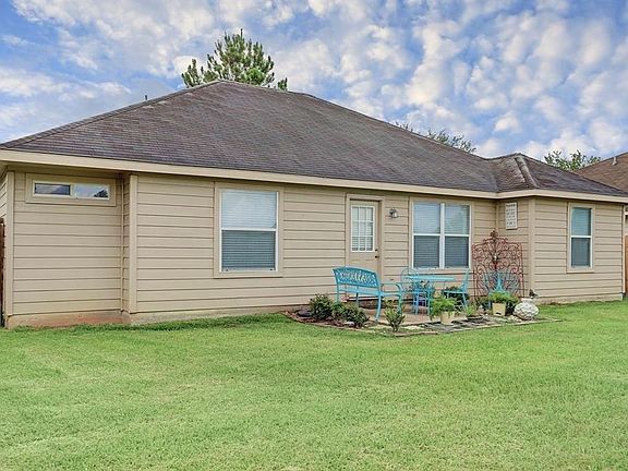 3rd image of 17830 Bullis Gap Dr