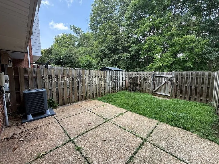 14611 Earlham Ct — Photo 34