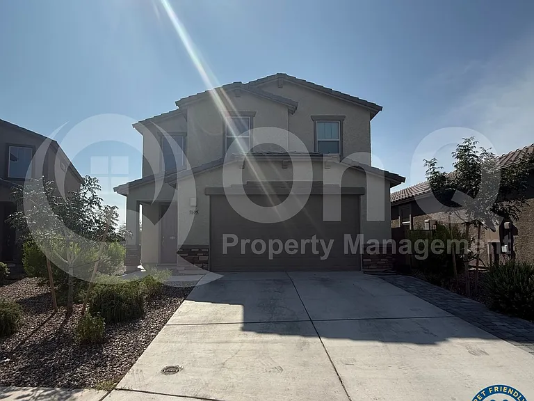 7609 S Camino Alma Vieja — Photo 1