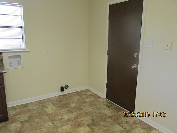 3rd image of 4 Rainbow Dr APT 32